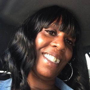 Meet your Posher, Latonya